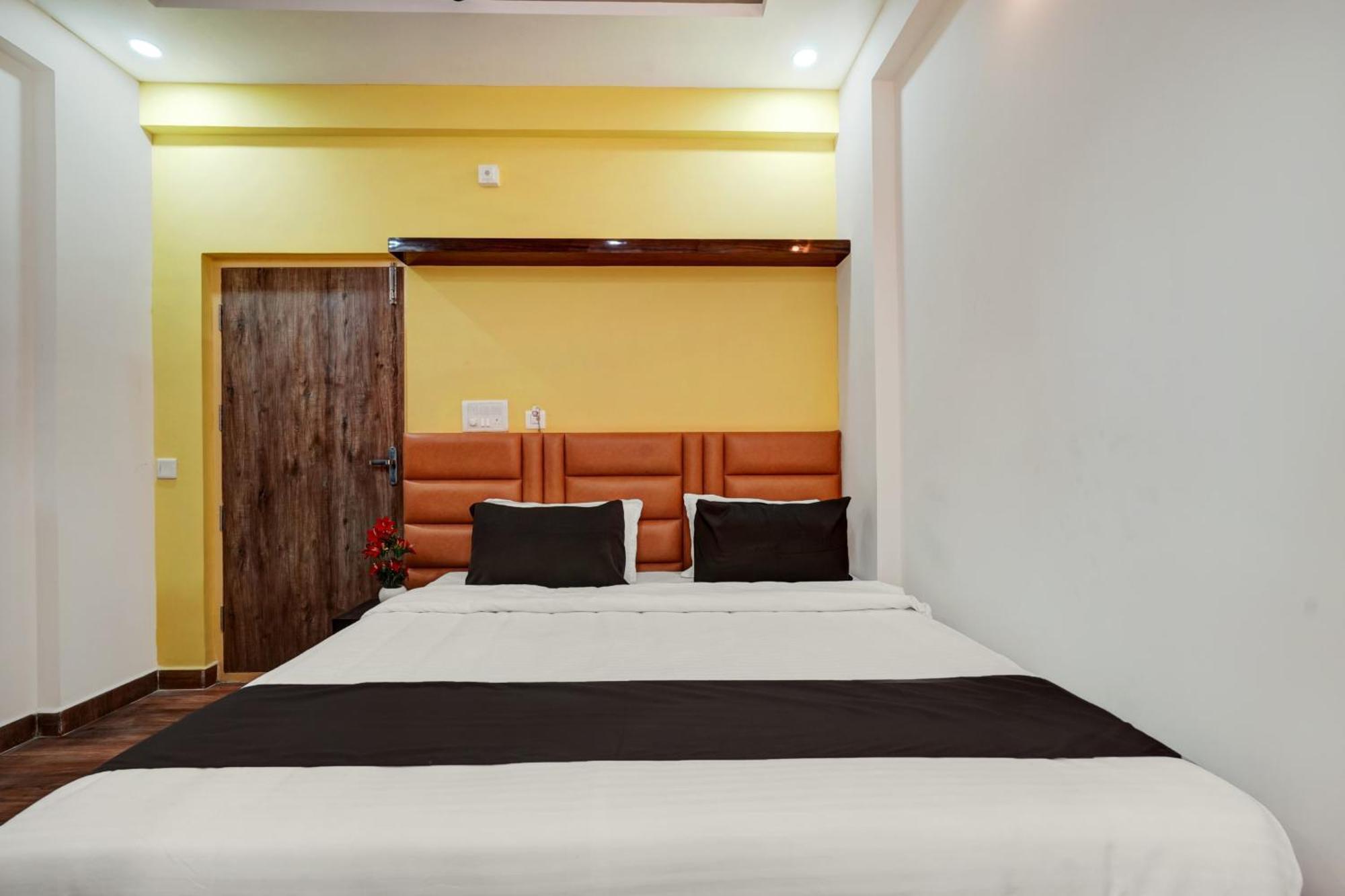 Hotel Collection O Utsav Grand Bangalore Exterior foto